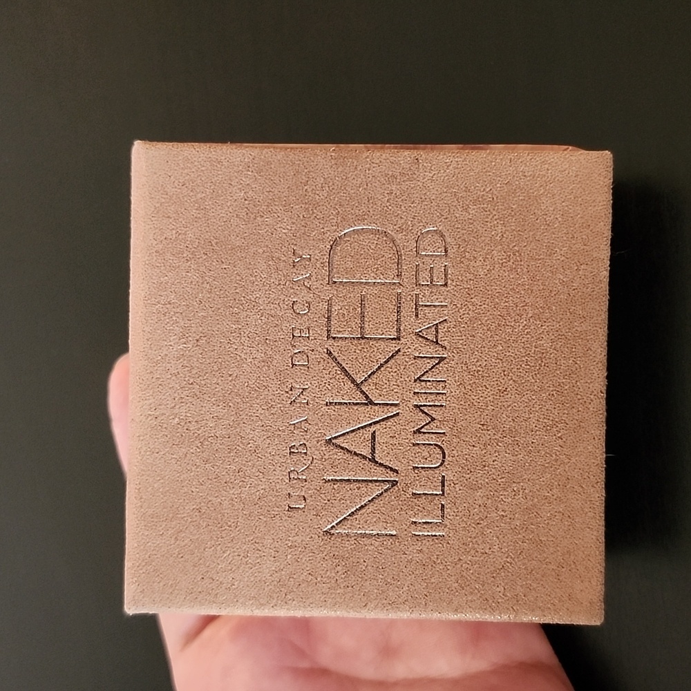 Urban decay naked illuminated lit